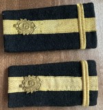 C2 24 - Grade militare - maior geniu - semne de arma metalice aurii - tim vechi - piesa de colectie