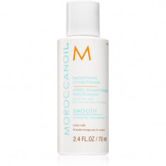 Moroccanoil Smooth balsam pentru regenerare pentru catifelarea si hranirea parului uscat si indisciplinat 70 ml