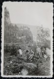 Fotografie, Romania, grup de barbati si femei la munte, anii 40-50