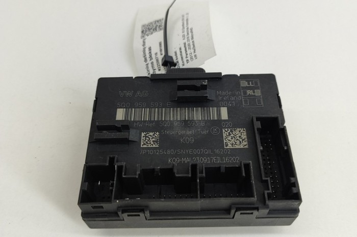 Modul de control ușă dreapta față AUDI A3 Sportback 8VA, 8VF 2018 OEM: 5Q0959593E,5Q0959593B | 22590710
