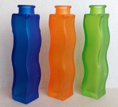 Set 3 vaze spiralate pentru flori de primavara, model retro Ikea, din sticla cu nuante verde, albastru si portocaliu