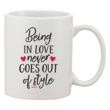 Cana alba personalizata &#039;Being in love never goes out of style&#039;, INOVATIX&reg;. 330ml, Oem