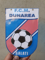 Emblema din plastic FCM Dunarea Galati anii 1990-2000, dimensiuni 19x12.5 cm foto