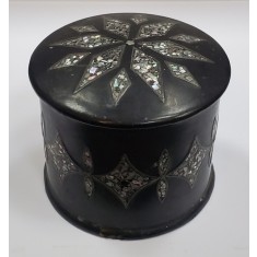 Cutie rotunda decorata cu sidef, Napoleon III, Secol 19
