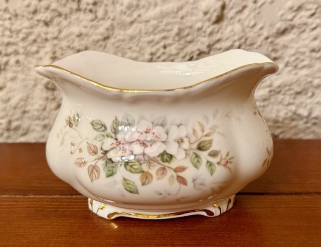 ZAHARNITA DIN PORTELAN ENGLEZESC ROYAL ALBERT- BONE CHINA- HAWORTH