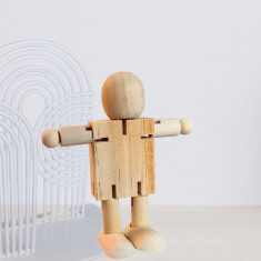 Jucarie Figurina - marioneta mobila din lemn OMULET – decor si DIY, 3 ani +