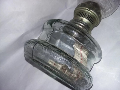 LAMPA PETROL/Gaz lampant VECHE de COLECTIE Sticla NEFOLOSITA,cu fitil,MARE,T.GRA foto