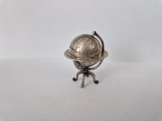 Miniatura din Argint Glob Pamantesc Rotativ foto