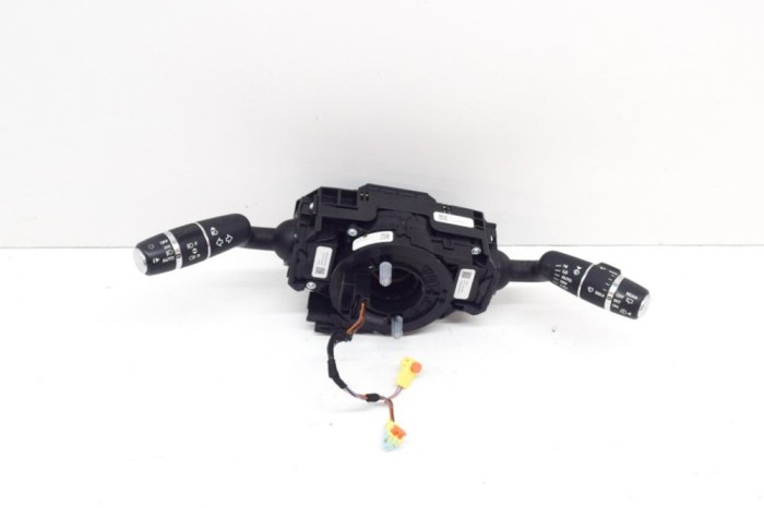 Maneta semnalizare ștergătoare LAND ROVER RANGE ROVER EVOQUE L538 2016 OEM: DPLA-13N064-RA,BJ32-3F972-DB,BJ32-14A664-CA,BJ32-3F973-BB | 13972000