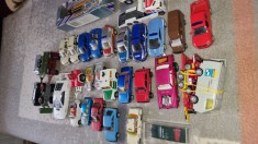 Se vinde masinute machete matchbox,siku