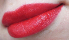 Ruj Maybelline Super Stay 14 H Lipstick 540 Ravishing Rouge foto
