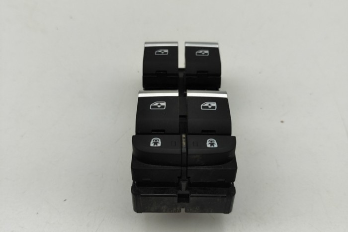 Buton geam ușă st&acirc;nga față AUDI Q8 4MN 2024 OEM: 4M0959851C | 31869858