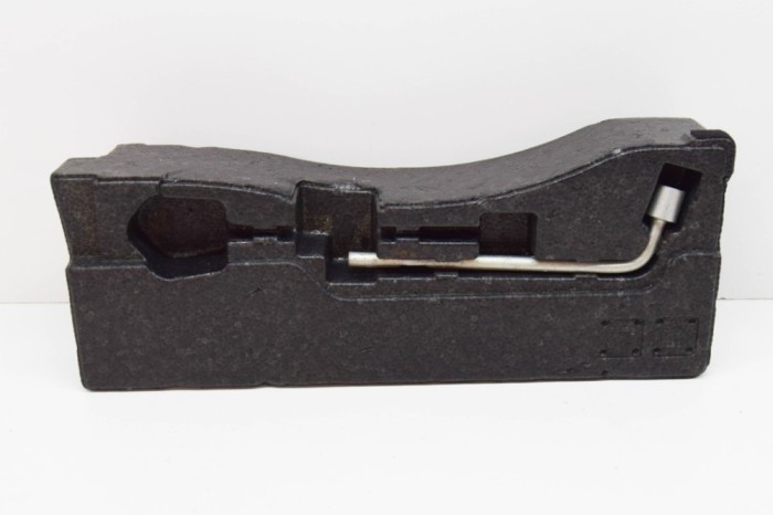 Spuma portbagaj MAZDA 6 Sedan GJ, GL 2015 OEM: GHK3-688E0,GHK3688E0 11777285