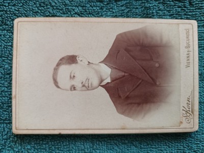 fotografie celebru atelier S Korn ,Vienna si Bucuresci , anii 1900 ,Domn din inalta societate . foto