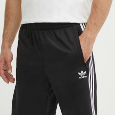 adidas Originals pantaloni scurți barbati, culoarea negru, IU2368