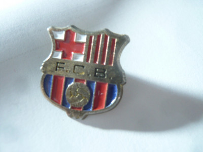 Insigna Fotbal FC Barcelona , metal si email , dim.=1,7x1,8cm ,cu surub foto