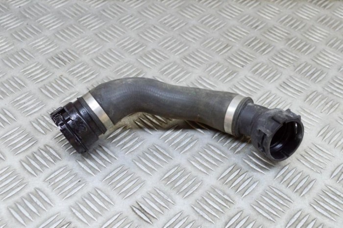 Furtun radiator răcire dreapta BMW 5 Touring F11 2011 OEM: 8509274 18158430
