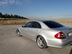 Mercedes Benz E220 foto