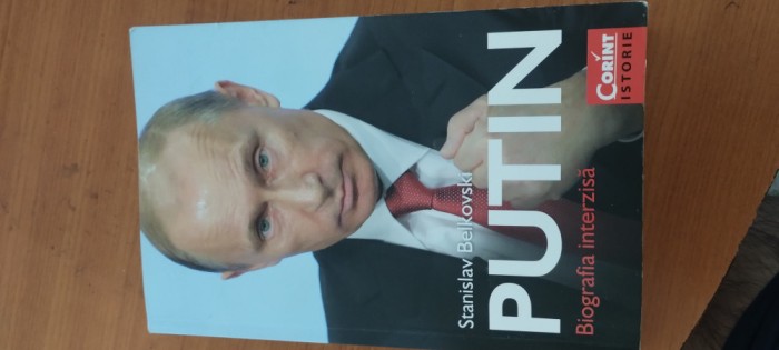STANISLAV BELKOVSKI-PUTIN, BIOGRAFIA INTERZISĂ