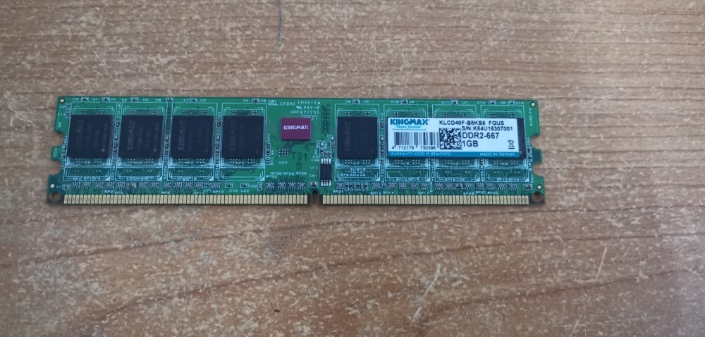 Ram PC Kingmax 1GB DDR2 667MHz KLCD48F-B8KB6 | arhiva Okazii.ro