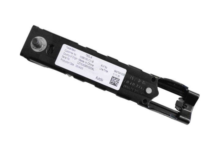 Reglaj &icirc;nălțime centura dreapta față TESLA MODEL Y 2023 OEM: 1068130-C1-B 22609502