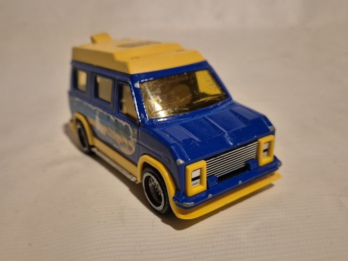 Van - Majorette