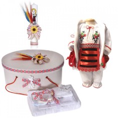 Set costumas rochita populara, trusou botez, cutie trusou si lumanare, decor