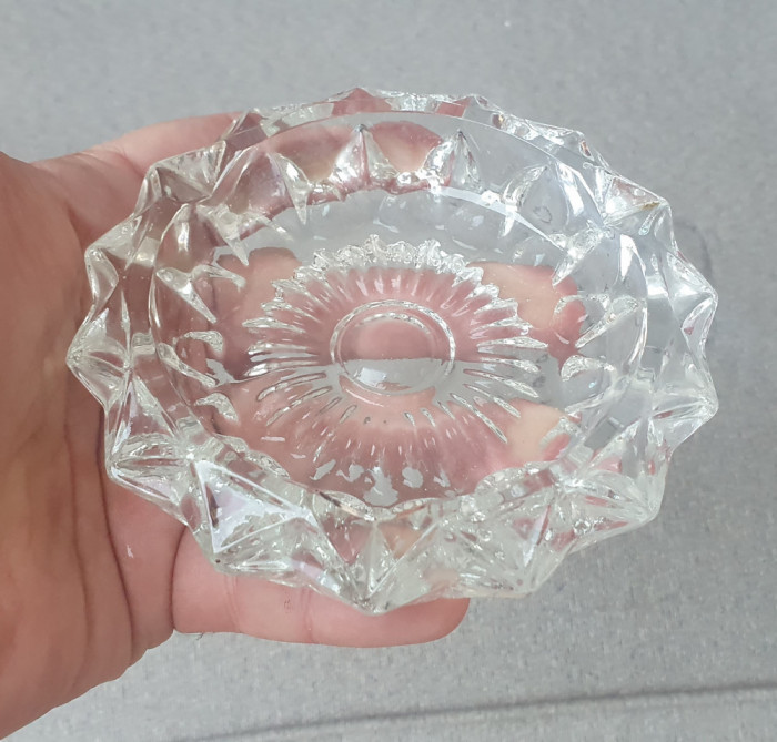 Scrumiera vintage din cristal, anii 80, diametru 12 cm