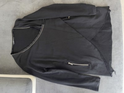 Bluza Xagon Man purtata 1 data foto