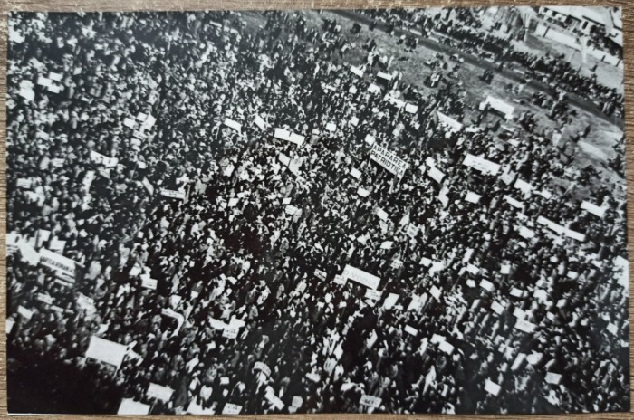 Multime la un miting din perioada comunista// fotografie