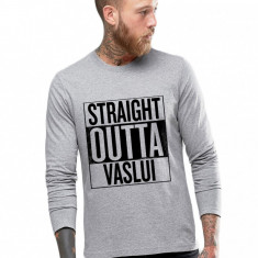 Bluza barbati gri cu text negru - Straight Outta Vaslui - M