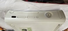 CONSOLA XBOX 360 , SE VINDE DOAR CONSOLA ,NU STIU DACA FUNCTIONEAZA !
