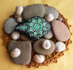 Mandala Stone 5, Spiritual Yoga &amp;amp; Meditation Dot Art, pictura acrilica pe piatra foto