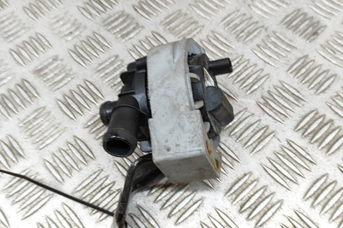 Pompa de apa auxiliara AUDI Q4 SUV F4B 2021 OEM: 1EA965567D 25749401