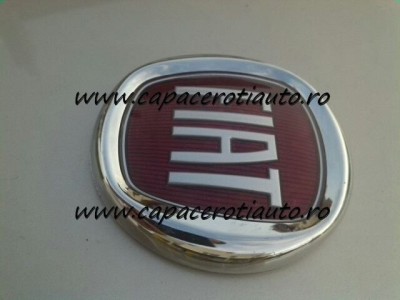 Emblema capota Fiat Doblo foto