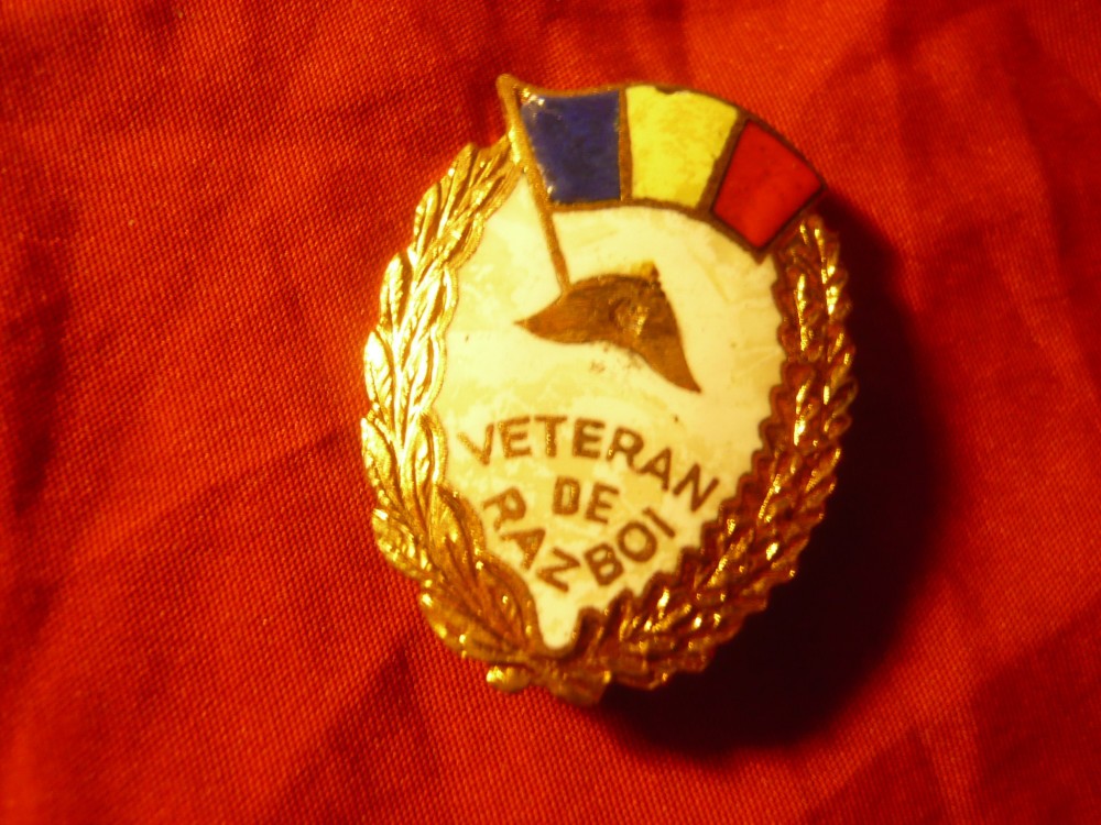 Insigna Veteran de Razboi , h=3,5cm , metal si email | Okazii.ro