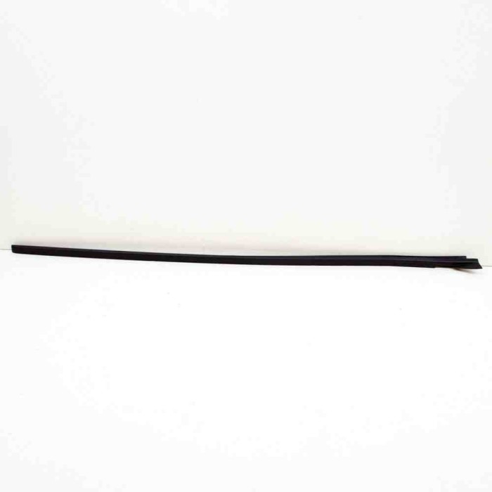 Ornament vertical parbriz dreapta VW ID.3 E11 2021 OEM: 10A854328