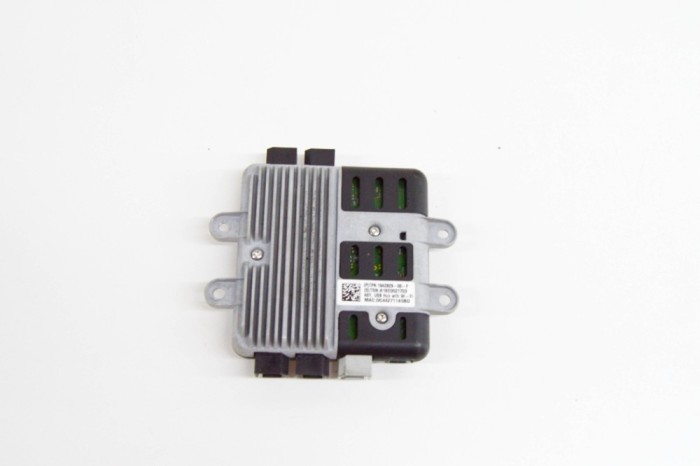 Alt modul de control TESLA MODEL X 2018 OEM: 1042829-00-F 18035848