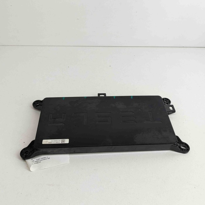Modul de control ușă st&acirc;nga spate TESLA MODEL X 2017 OEM: 1043900-10-D 25804639