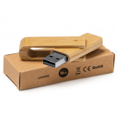 Stick USB 16GB cu carcasa de lemn de bambus