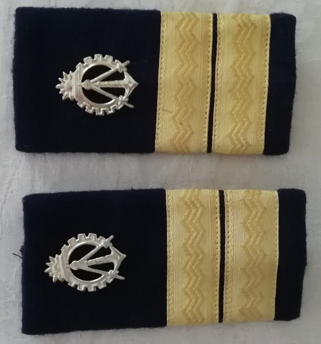 C2 21 - Grade militare - plutonier geniu - piesa de colectie!