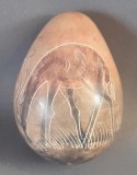PEISAJ AFRICAN CU ANTILOPA SI COPAC - OU PIATRA AGAT, SCULPTAT SI GRAVAT MANUAL