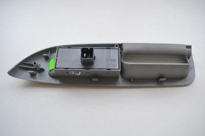Buton geam ușă dreapta față SKODA OCTAVIA II Combi 1Z5 2010 OEM: 1Z2867172 1901207 foto