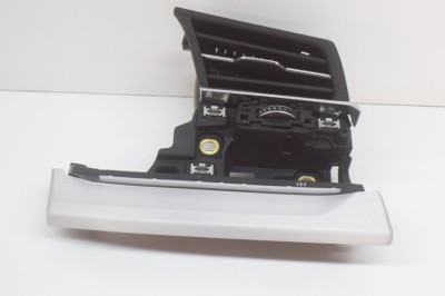 Gura de ventilație planșa de bord AUDI Q7 4M 2020 OEM: 4M8820902B,4M8853189AN 13133777 foto
