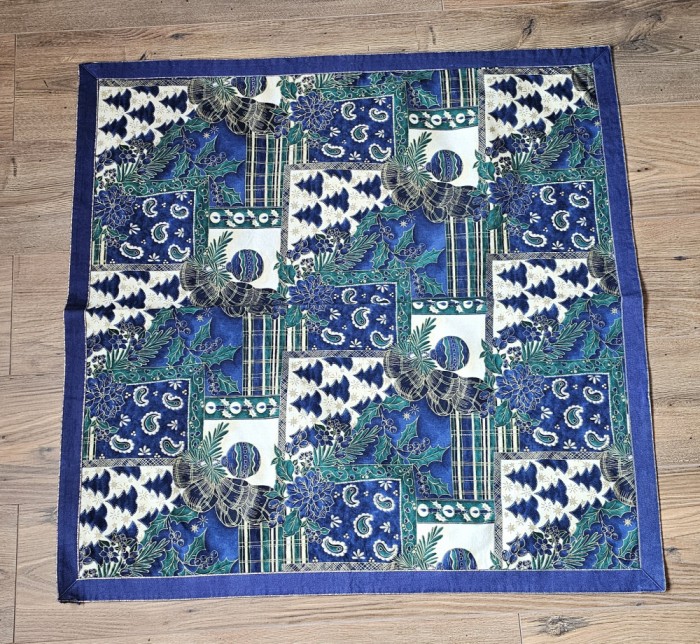 FATA DE MASA VINTAGE DIN BUMBAC CU MODEL DE CRĂCIUN