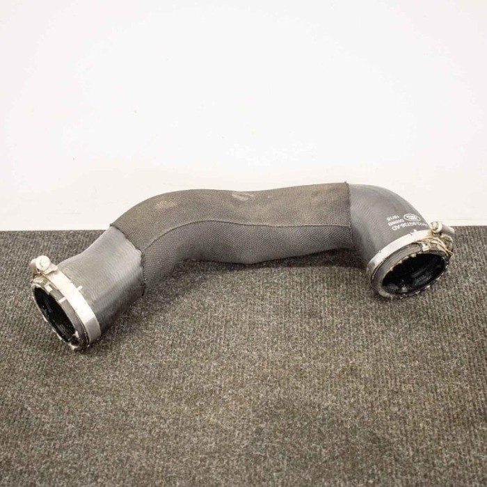 Furtun intercooler dreapta LAND ROVER DISCOVERY IV L319 2016 OEM: AH22-9G738-AD 3727735