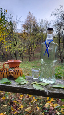 Tuica de prune - judetul Suceava foto