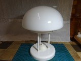 Lampa/lustra vintage tip ciuperca /anii 70 /Tripod Mushroom Lamp