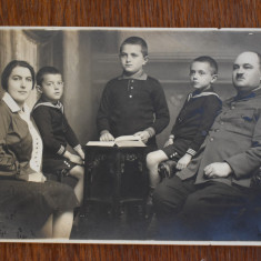 fotografie tematica militari/ armata romana militar cu familia