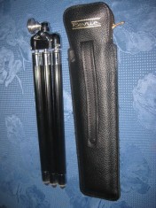 7317-REVUE2-Tripod-Trepied Foto Profesional crom. Stare foarte buna.